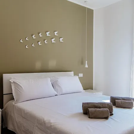 Diaz 67 Secret Terrace - The House Of Travelers Apartament Como